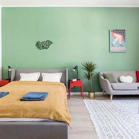 Stylish And Colourful Apartment In The City Centre Budapest Bagian luar foto