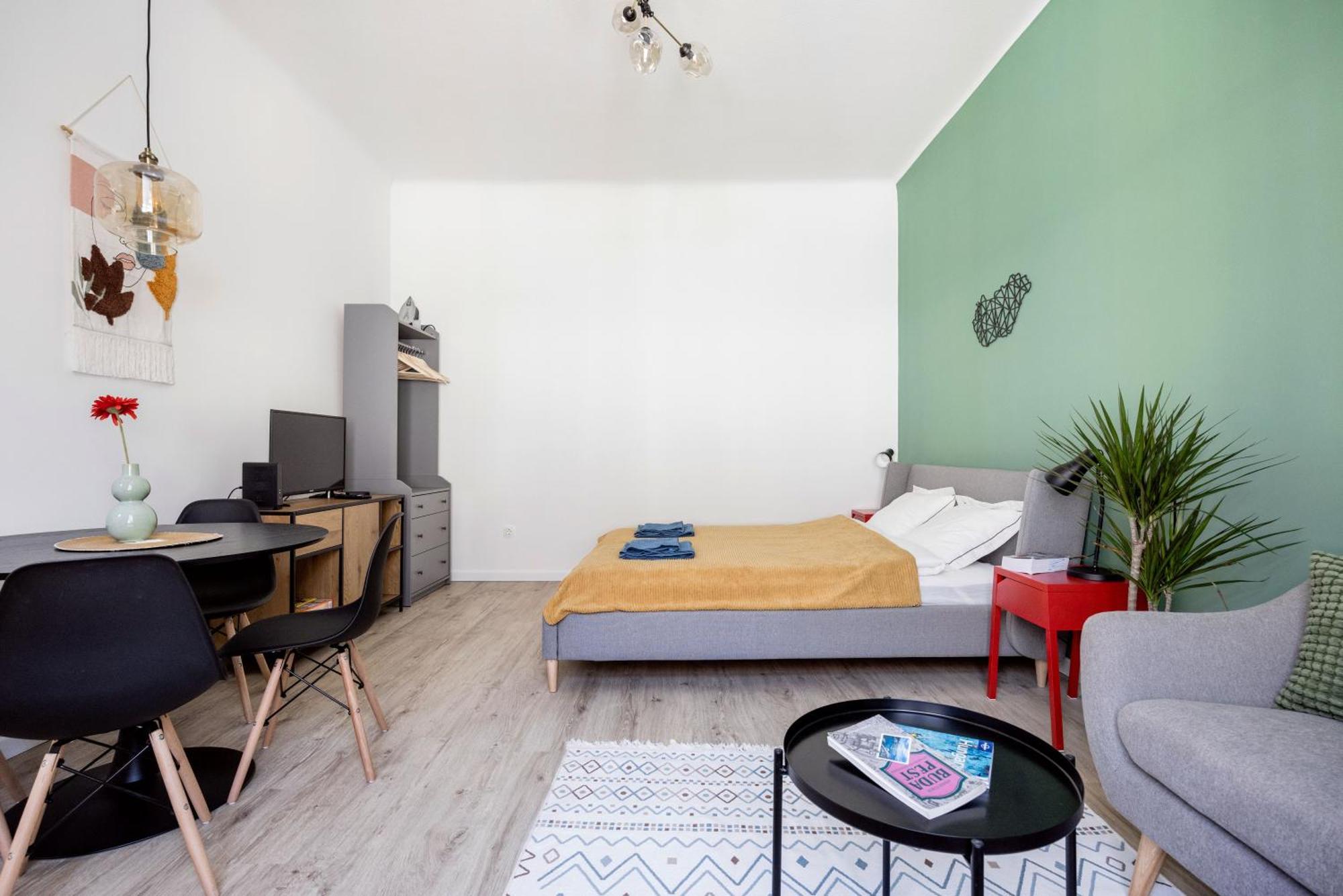 Stylish And Colourful Apartment In The City Centre Budapest Bagian luar foto