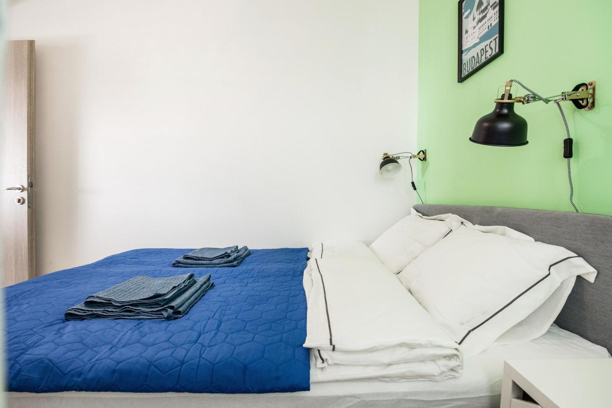 Stylish And Colourful Apartment In The City Centre Budapest Bagian luar foto